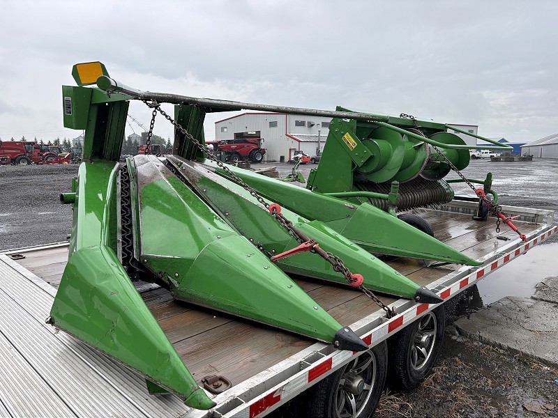 2012 JOHN DEERE 3975 PULL TYPE FORAGE HARVESTER PACKAGE WITH TWO HEADS