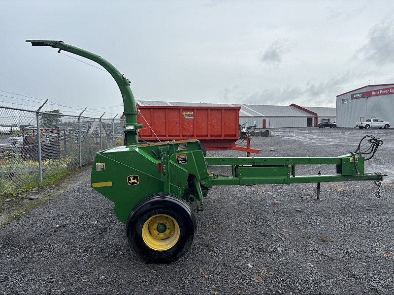 2012 JOHN DEERE 3975 PULL TYPE FORAGE HARVESTER PACKAGE WITH TWO HEADS