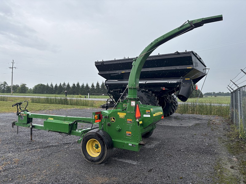 2012 JOHN DEERE 3975 PULL TYPE FORAGE HARVESTER PACKAGE WITH TWO HEADS