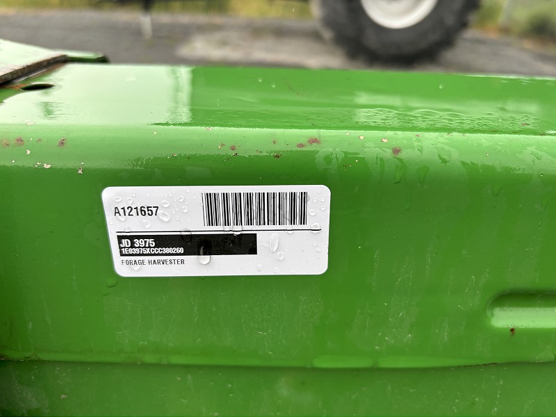 2012 JOHN DEERE 3975 PULL TYPE FORAGE HARVESTER PACKAGE WITH TWO HEADS