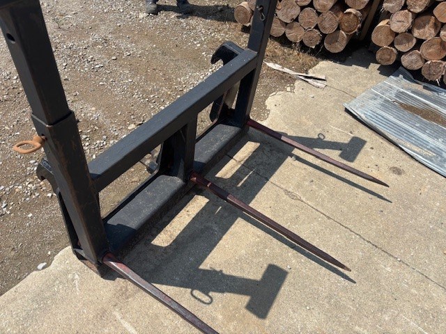 2018 HORST 3 PRONG BALE SPEAR WITH GUARD
