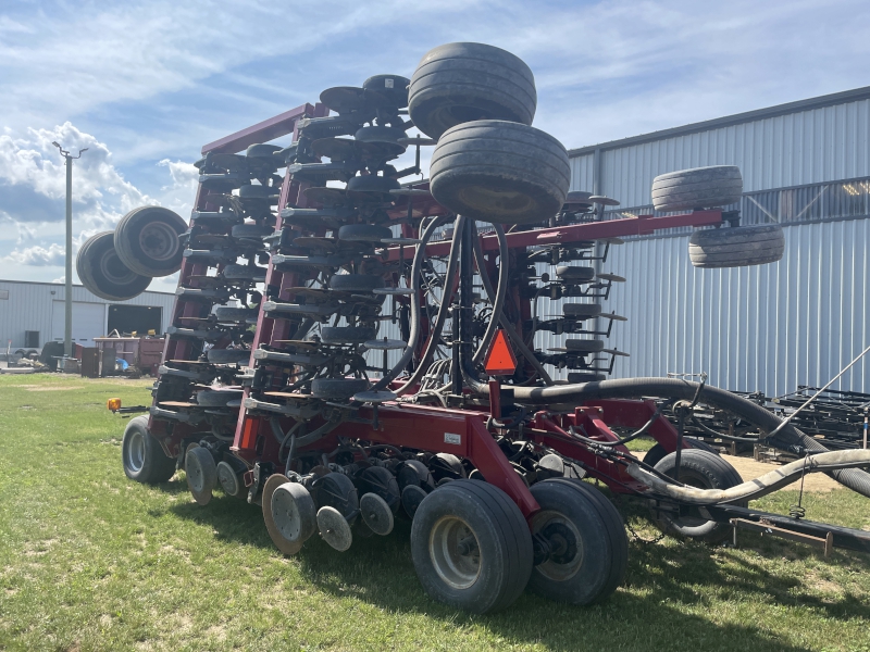 2002 CASE IH SDX 30 NO-TILL AIR DRILL AND CART