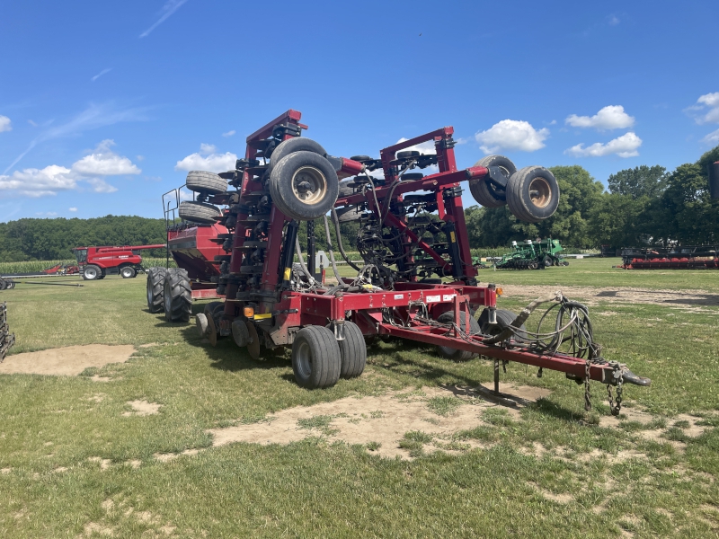 2002 CASE IH SDX 30 NO-TILL AIR DRILL AND CART
