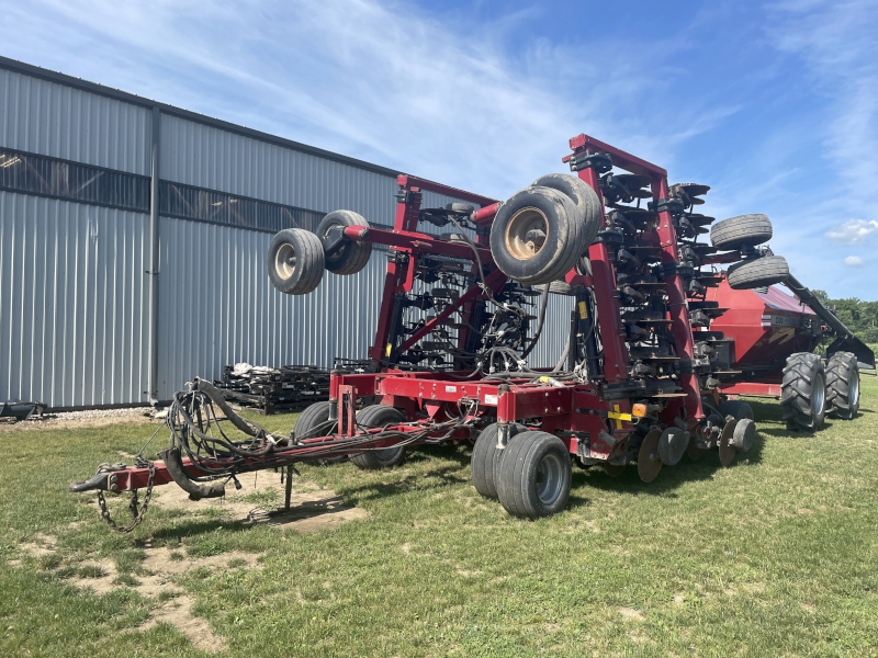 2002 CASE IH SDX 30 NO-TILL AIR DRILL AND CART