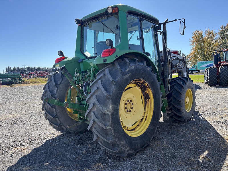 2005 JOHN DEERE 6420 TRACTOR WITH LOADER