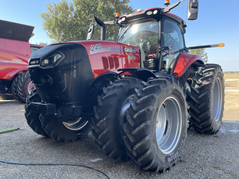 2023 CASE IH MAGNUM 240 TRACTOR