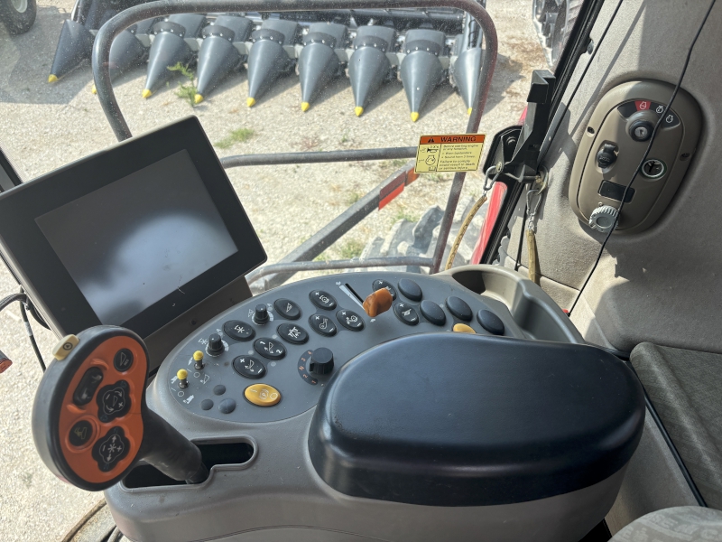 2007 CASE IH 7010 AXIAL FLOW COMBINE