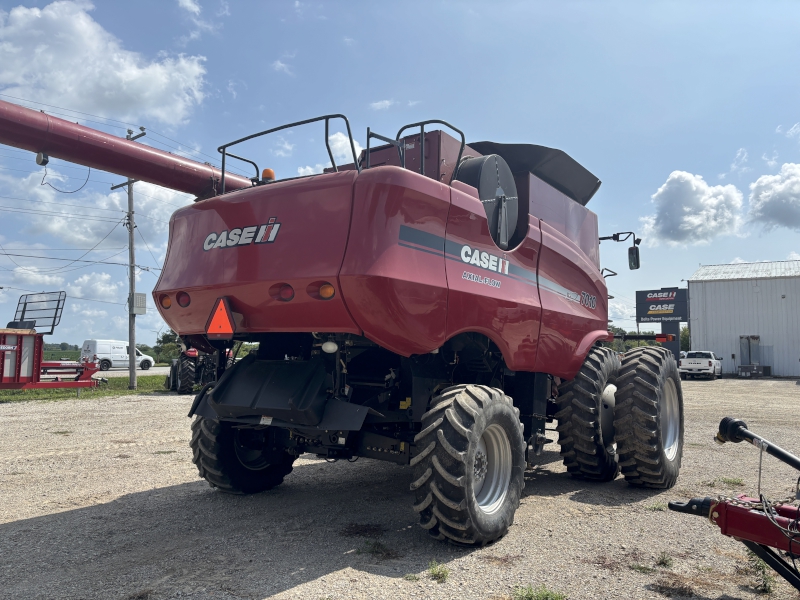 2007 CASE IH 7010 AXIAL FLOW COMBINE