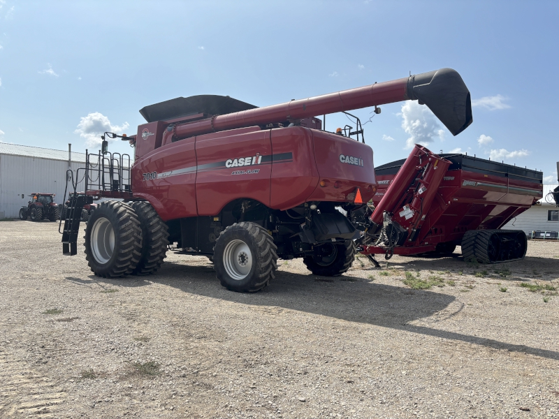 2007 CASE IH 7010 AXIAL FLOW COMBINE