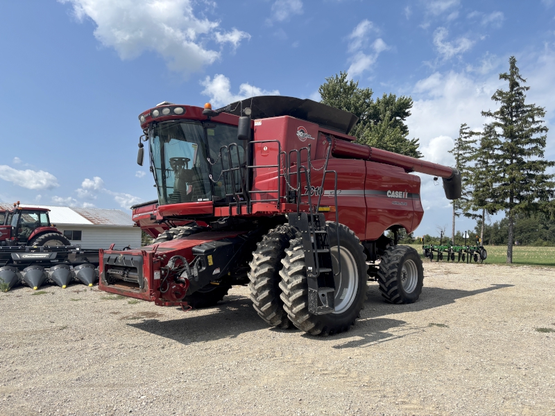 2007 CASE IH 7010 AXIAL FLOW COMBINE
