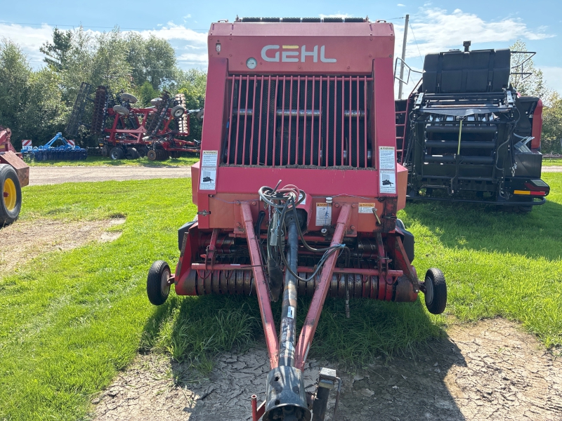 2003 GEHL 2580 ROUND BALER
