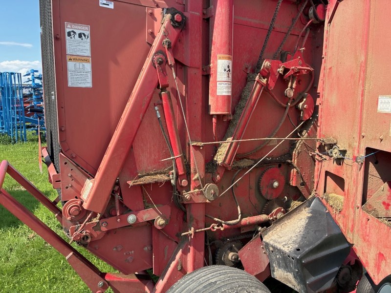 2003 GEHL 2580 ROUND BALER