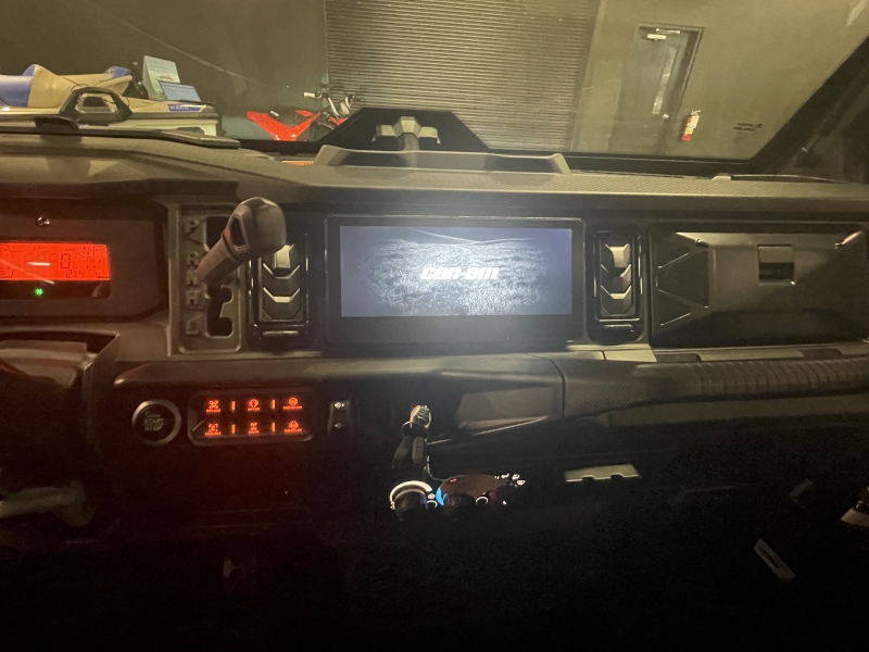 Side-by-Side/Utility Vehicle  2026 CAN-AM DEFENDER MAX LIMITED HD11 SIDE BY SIDE Photo