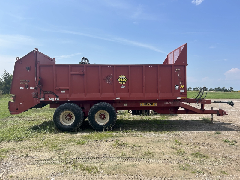 2012 MEYER 9520W MANURE SPREADER