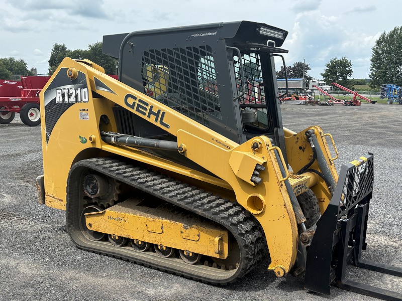 2015 GEHL RT210 COMPACT TRACK LOADER