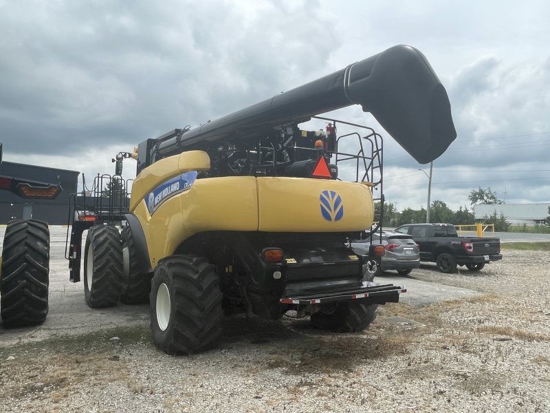 2013 NEW HOLLAND CR6090 COMBINE