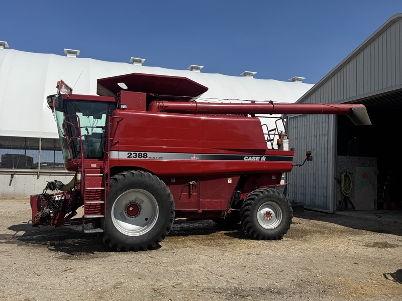 2005 CASE IH 2388 AXIAL-FLOW COMBINE PACKAGE WITH FLEX HEAD AND CART