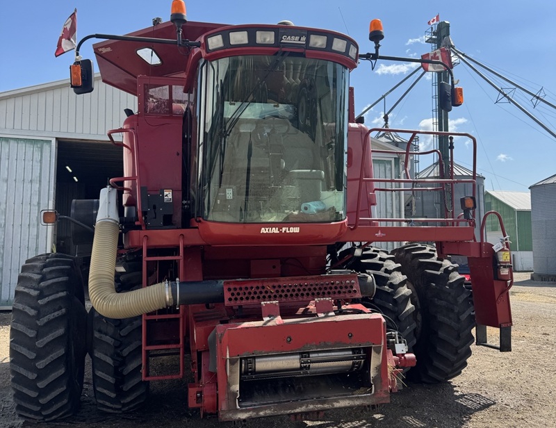 2005 CASE IH 2388 AXIAL-FLOW COMBINE PACKAGE WITH FLEX HEAD AND CART