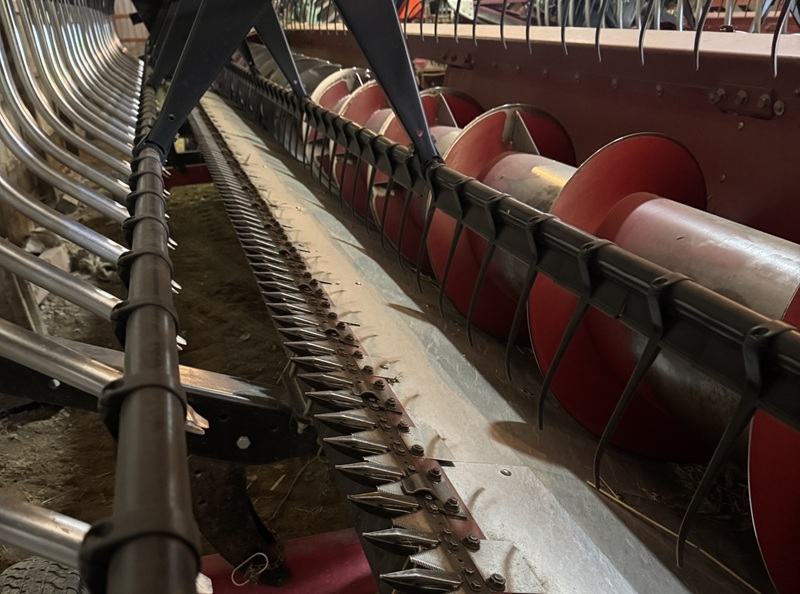 2005 CASE IH 2388 AXIAL-FLOW COMBINE PACKAGE WITH FLEX HEAD AND CART