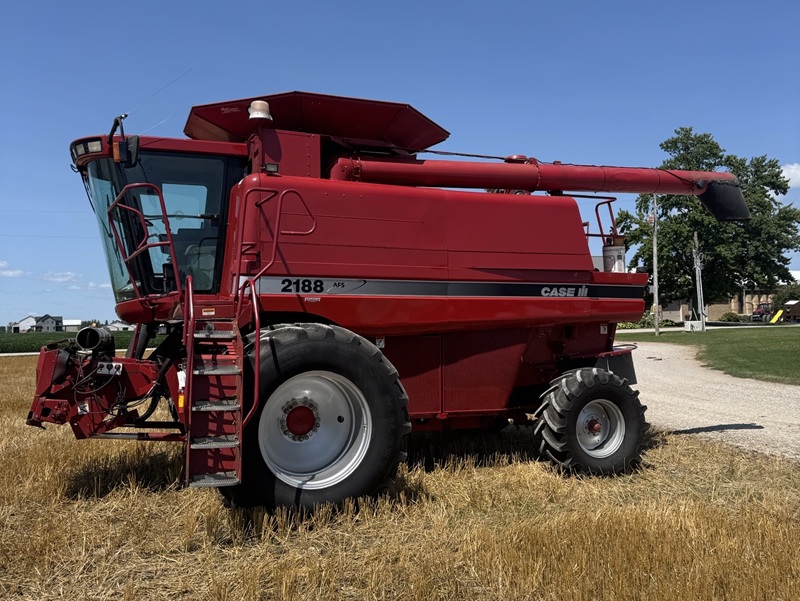 1997 CASE IH 2188 COMBINE PACKAGE WITH FLEX HEAD