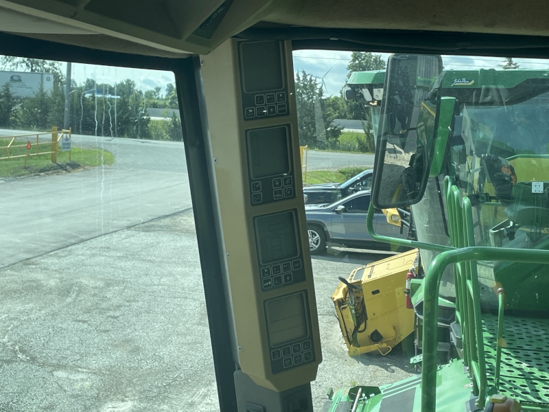 2004 JOHN DEERE 9860STS COMBINE