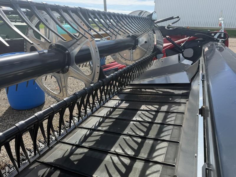 2025 MACDON FD240 DRAPER HEAD