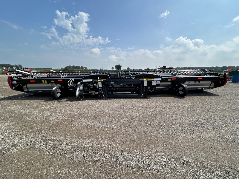 2025 MACDON FD240 DRAPER HEAD