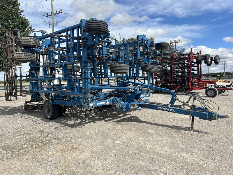 2013 PENTA 200S-42 ROW CROP CULTIVATOR