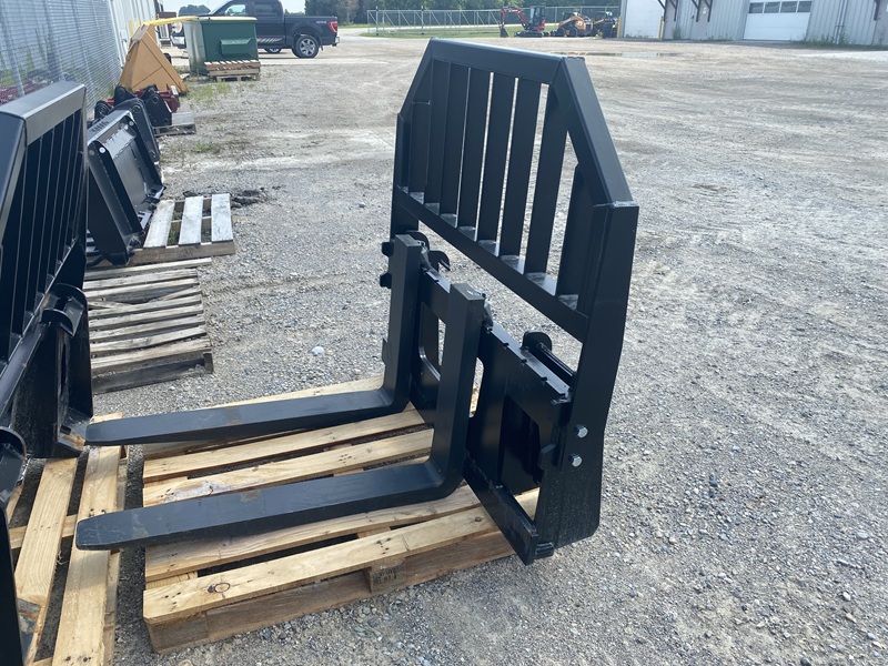 2026 CNH GA500 PALLET FORKS