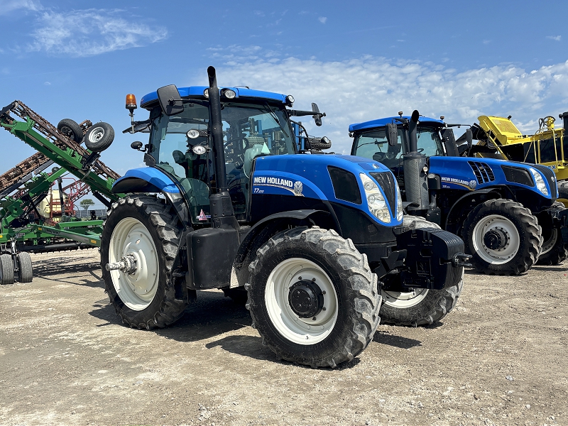 2015 NEW HOLLAND T7.210 TRACTOR
