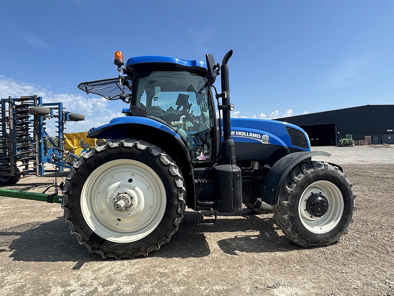 2015 NEW HOLLAND T7.210 TRACTOR