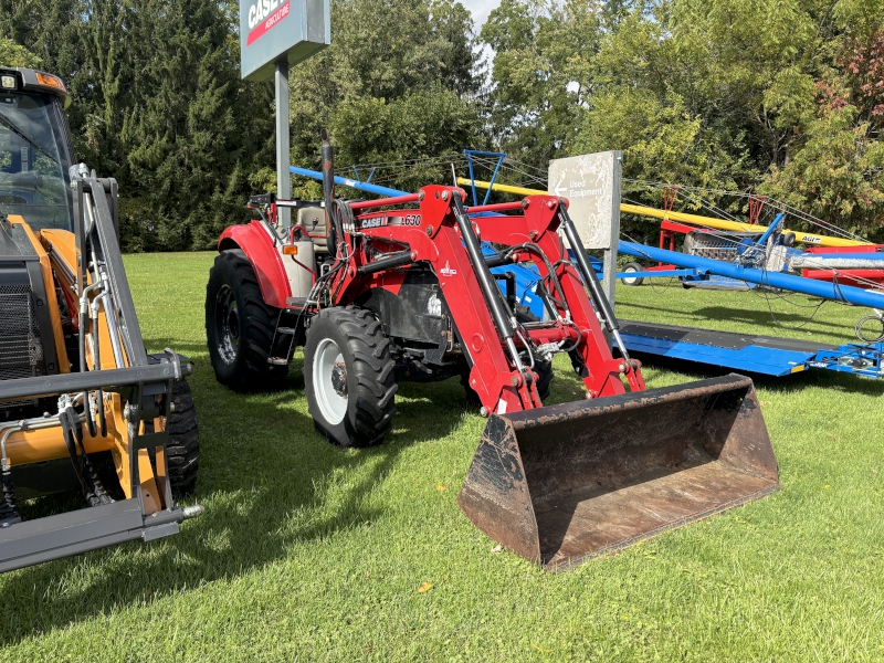 2018 CASE IH FARMALL 105C TRACTOR WITH LOADER