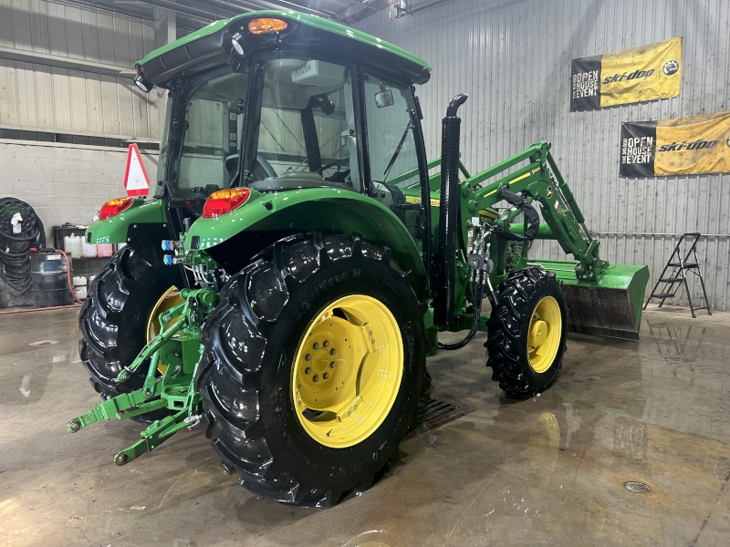 2017 JOHN DEERE 5085E TRACTOR WITH LOADER