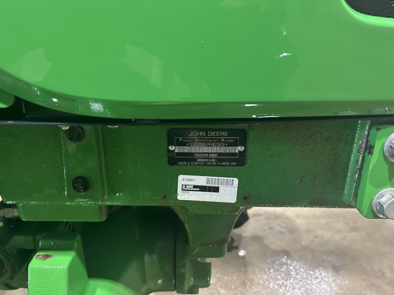 2017 JOHN DEERE 5085E TRACTOR WITH LOADER