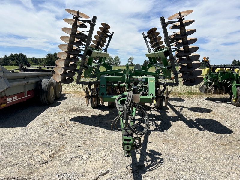 2002 JOHN DEERE 637 DISC HARROW