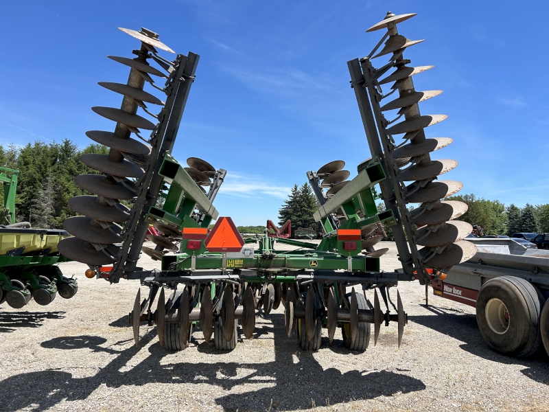 2002 JOHN DEERE 637 DISC HARROW