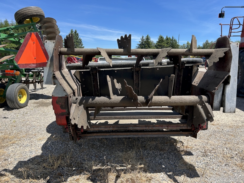 NEW IDEA 3732 MANURE SPREADER