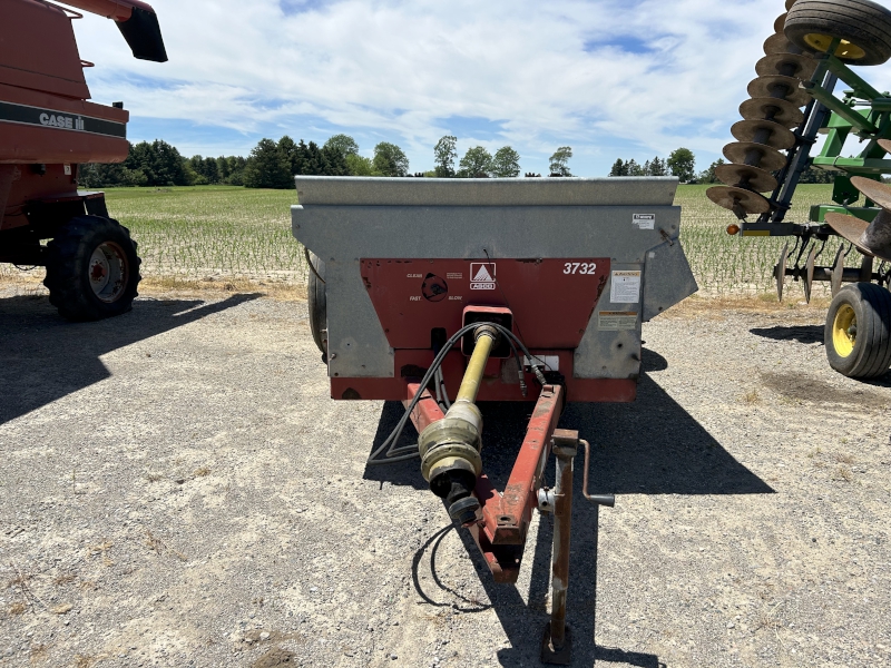 NEW IDEA 3732 MANURE SPREADER