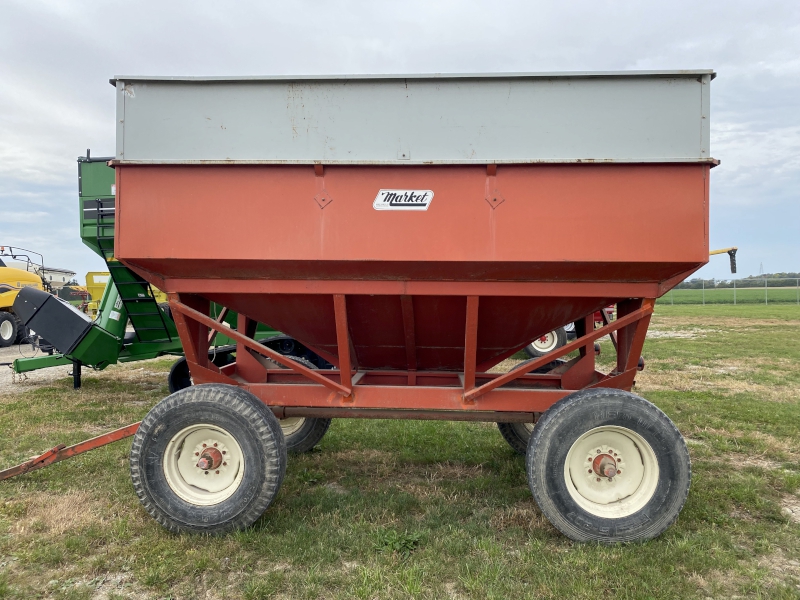 1989 MARKET 4000 GRAVITY BOX