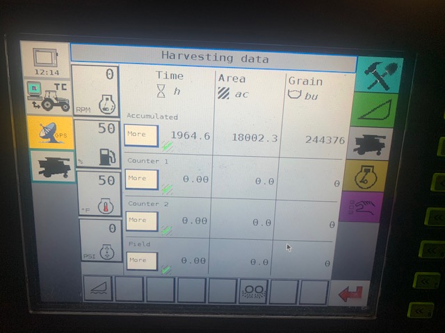 2011 AGCO CHALLENGER 670B COMBINE WITH MF 3000-8R CORN HEAD