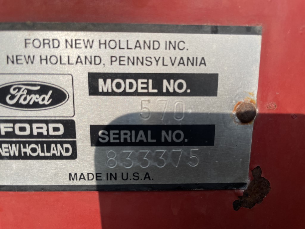 1990 NEW HOLLAND 570 SMALL SQUARE BALER
