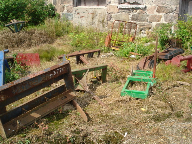 Various Bale Spears