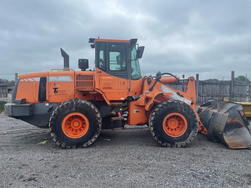 Landscape & Construction  2012 Doosan DL250 Wheel Loader - We Finance All Types of Credit! Photo