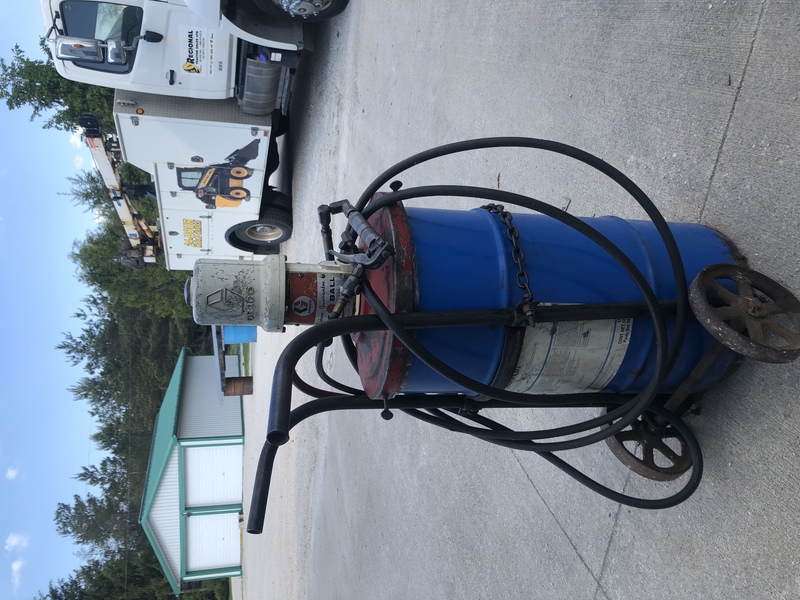Graco Air Greaser with cart