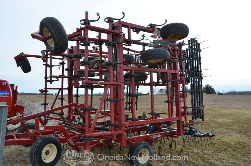 Tillage  2012 Salford 700 Cultivator Photo