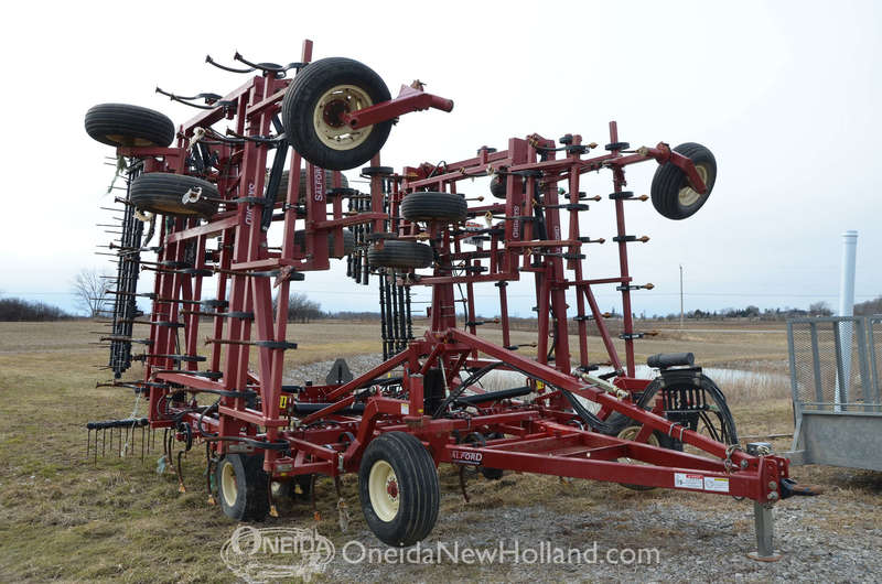 Tillage  2012 Salford 700 Cultivator Photo