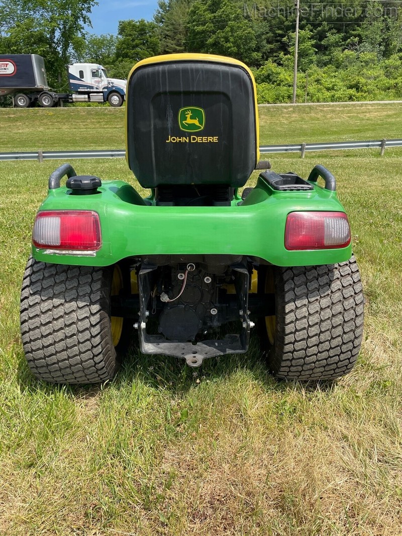 Property Maintenance  2011 JOHN DEERE X700 Lawn Tractor Photo