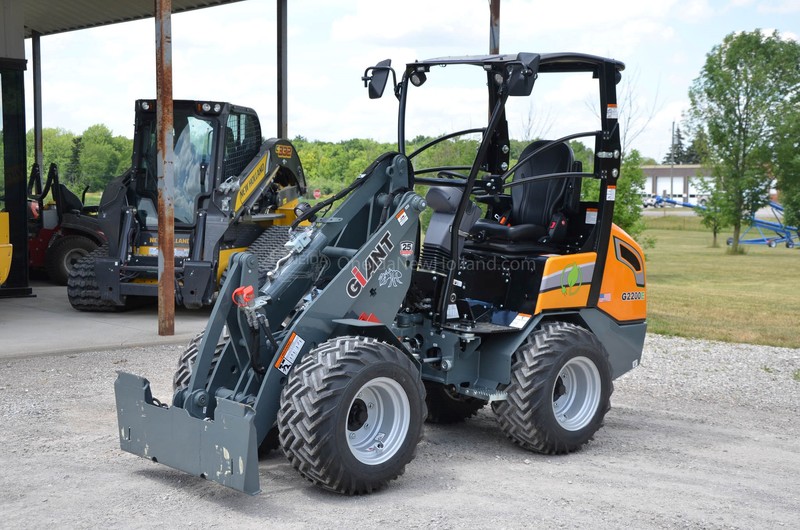 Construction and Material Handling  New Giant G2200E Wheel Loader Photo