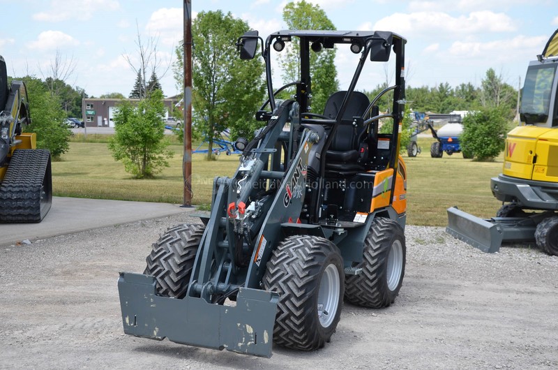 Construction and Material Handling  New Giant G2200E Wheel Loader Photo