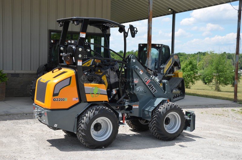 Construction and Material Handling  New Giant G2200E Wheel Loader Photo